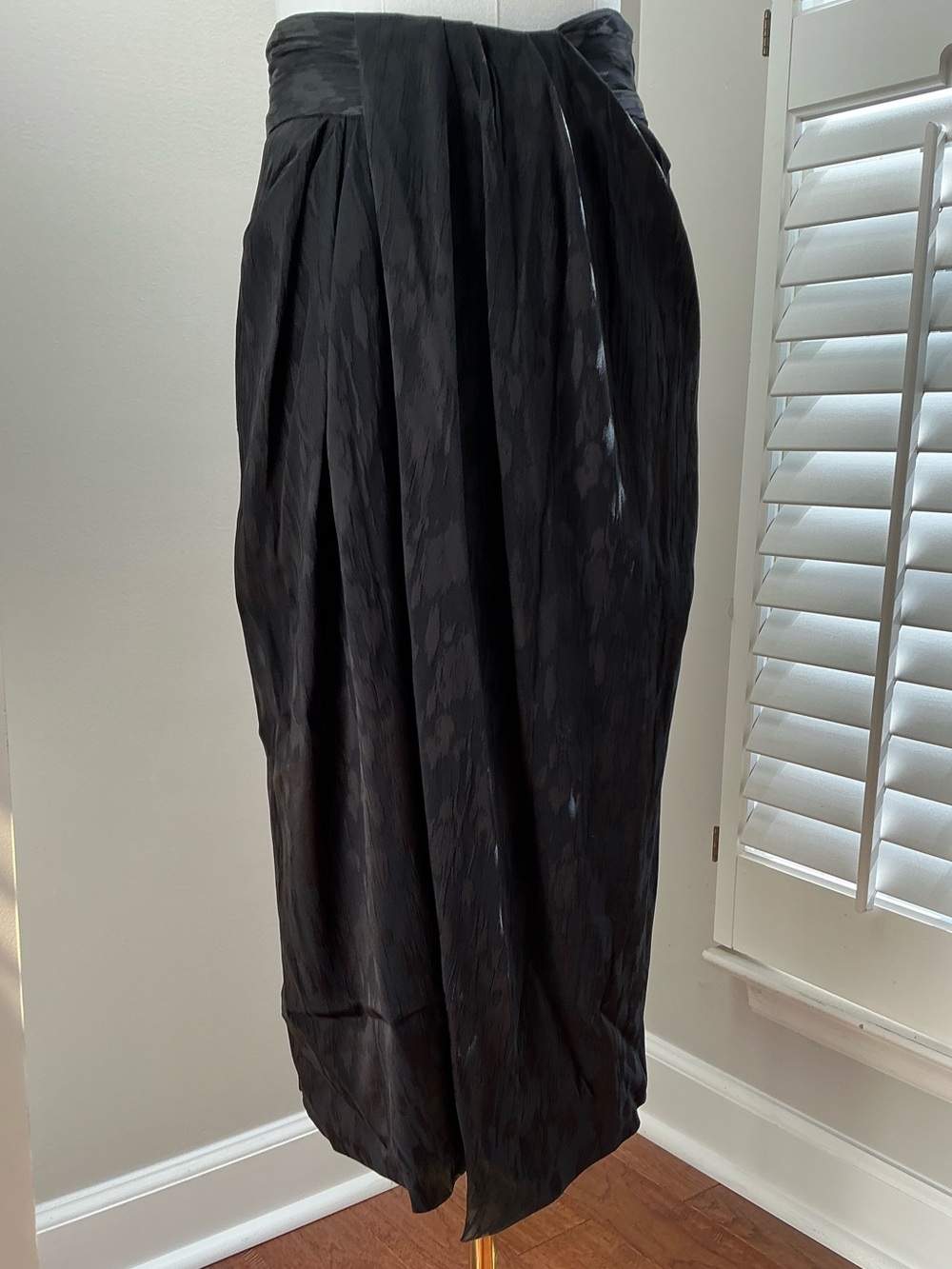 MM. Lafleur Black Printed Midi Skirt, size 8